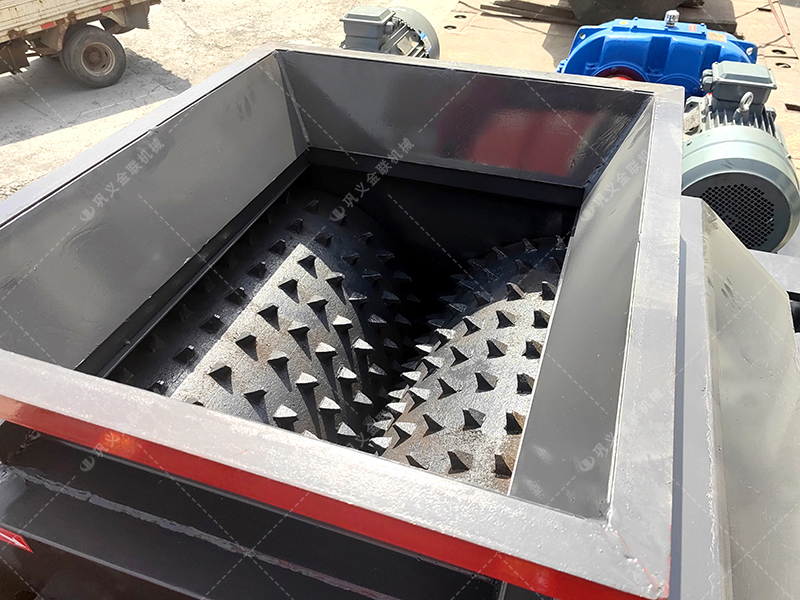 硅酸鹽制品產(chǎn)業(yè)升級，雙齒輥破碎機(jī)扮演了什么角色？