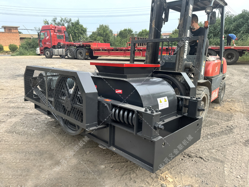 煤矸石破碎專(zhuān)家：狼牙破碎機(jī)在固廢處理中的有哪些獨(dú)特優(yōu)勢(shì)？