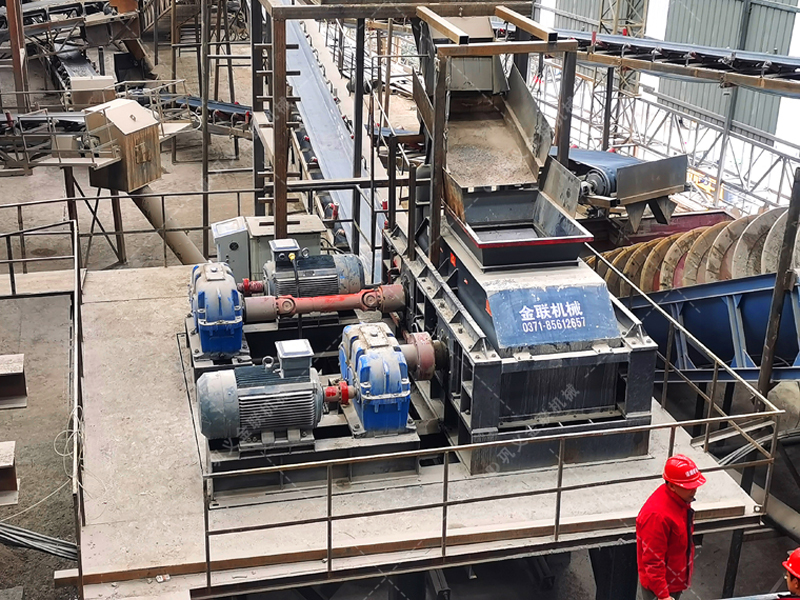 選購(gòu)液壓對(duì)輥制砂機(jī)時(shí)容易被忽視的參數(shù)是什么？